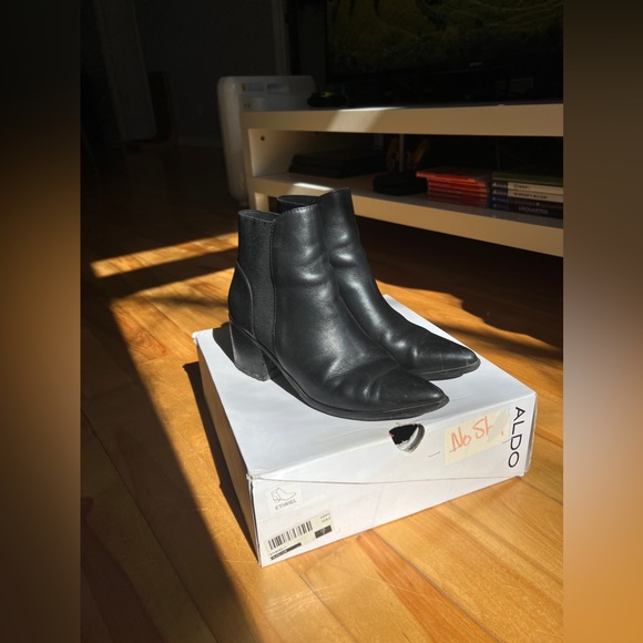 Aldo Black Leather Pointed Toe Boots - Picture 1 of 6